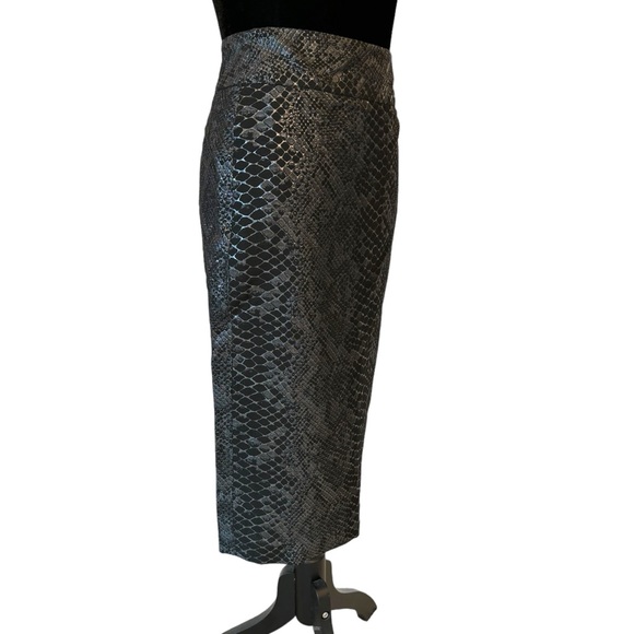 Penta Metallic Reptile Print Pencil Skirt - Picture 5 of 7